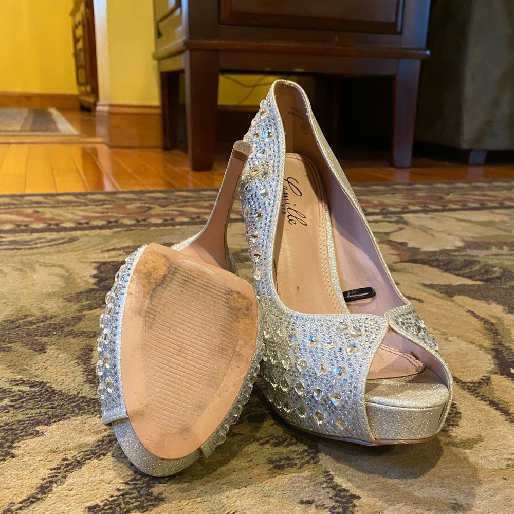Silver Platform Heels With Gem Details Size 8.5